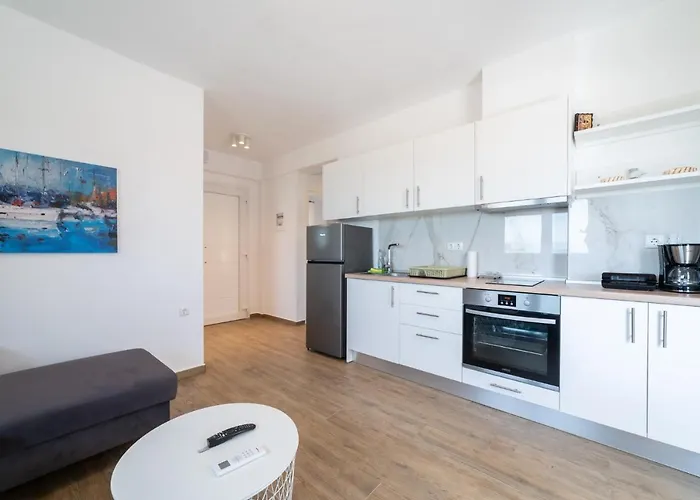 Aphrodite Residential Complex Ofrínion